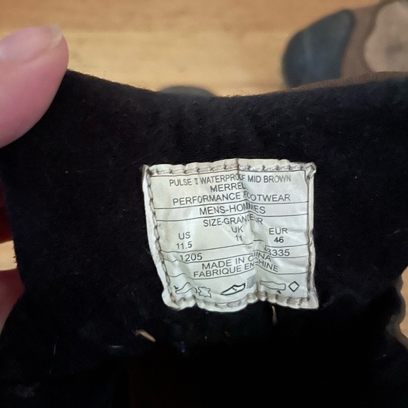 Merrell Brown and Black Outdoor Boots Rugged Durable Design - Picture 5 of 5